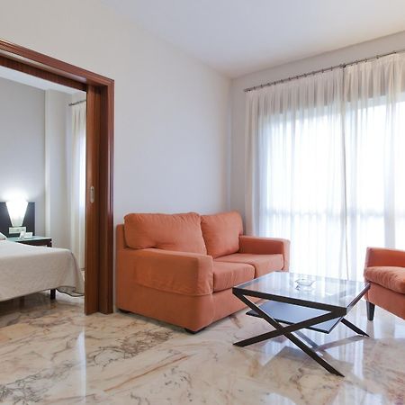 Apartamentos Vertice Bib Rambla Севилья Экстерьер фото