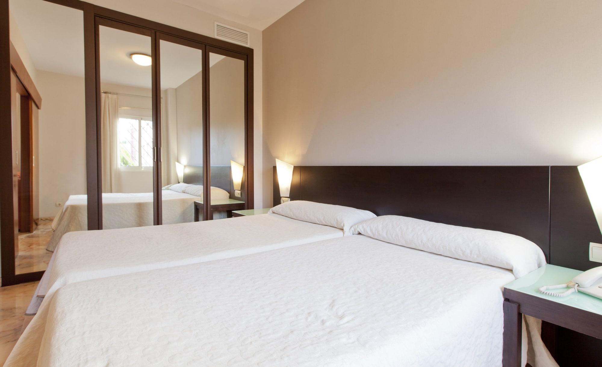 Apartamentos Vertice Bib Rambla Севилья Экстерьер фото