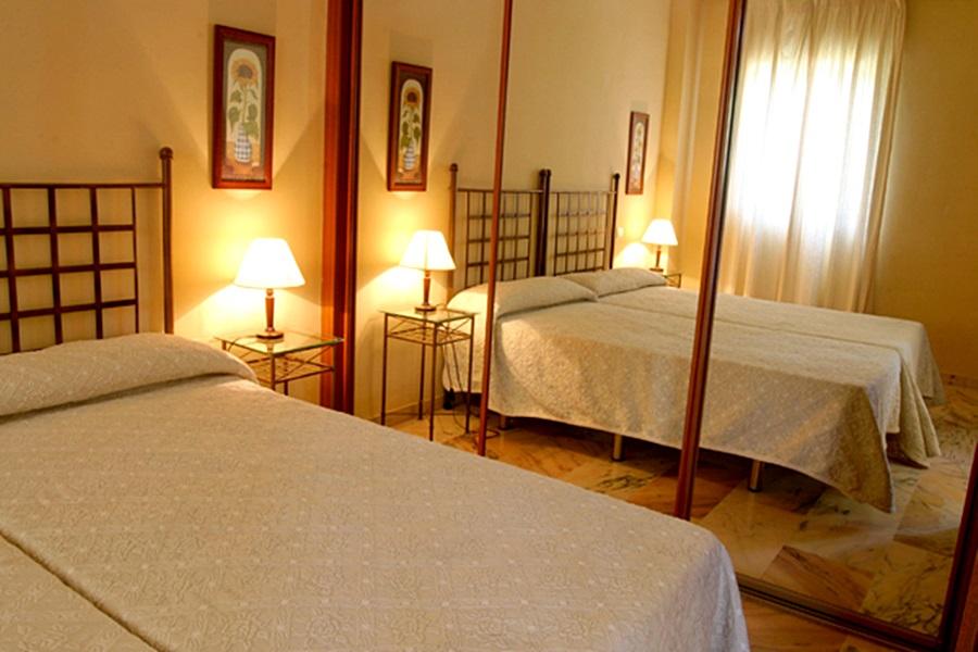 Apartamentos Vertice Bib Rambla Севилья Экстерьер фото