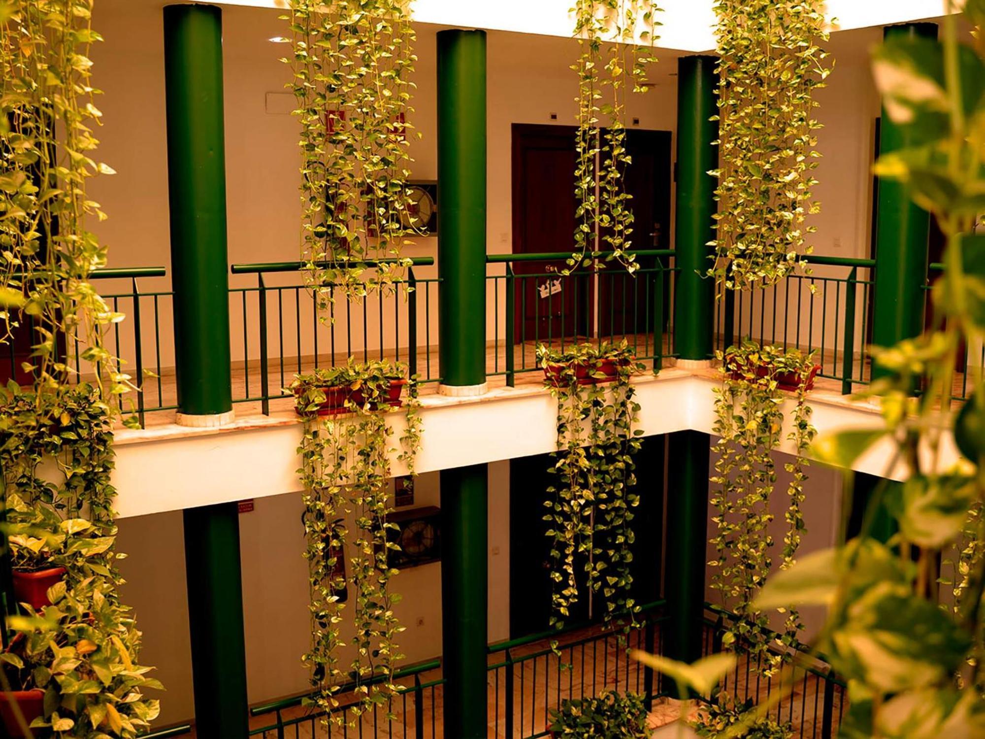 Apartamentos Vertice Bib Rambla Севилья Экстерьер фото