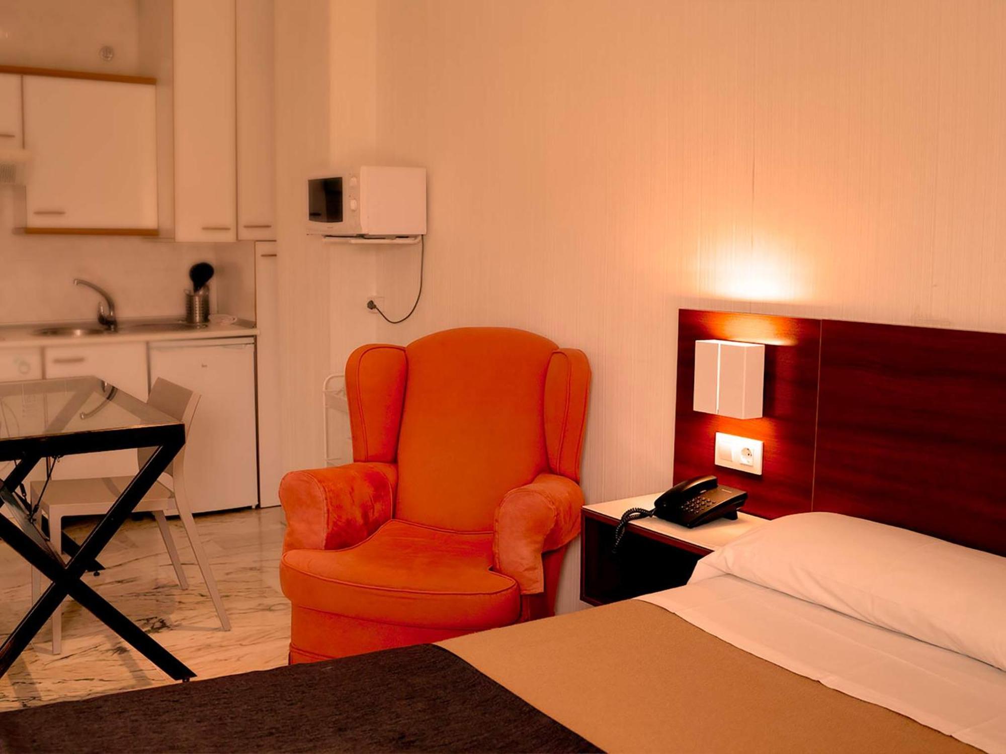 Apartamentos Vertice Bib Rambla Севилья Экстерьер фото