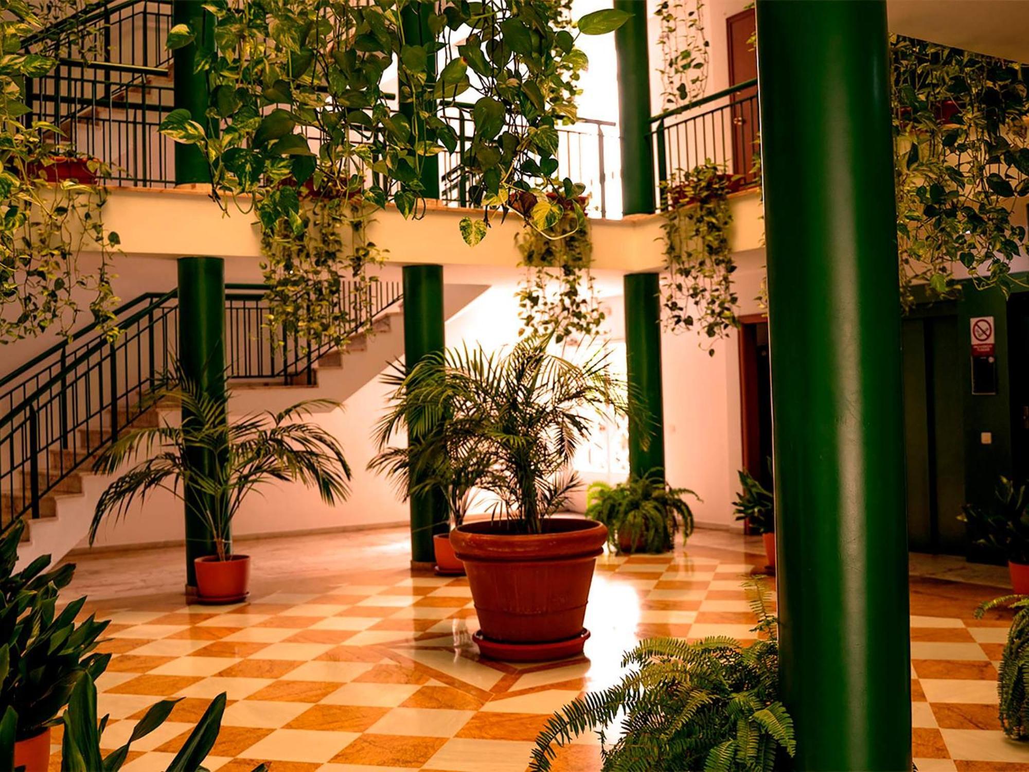 Apartamentos Vertice Bib Rambla Севилья Экстерьер фото