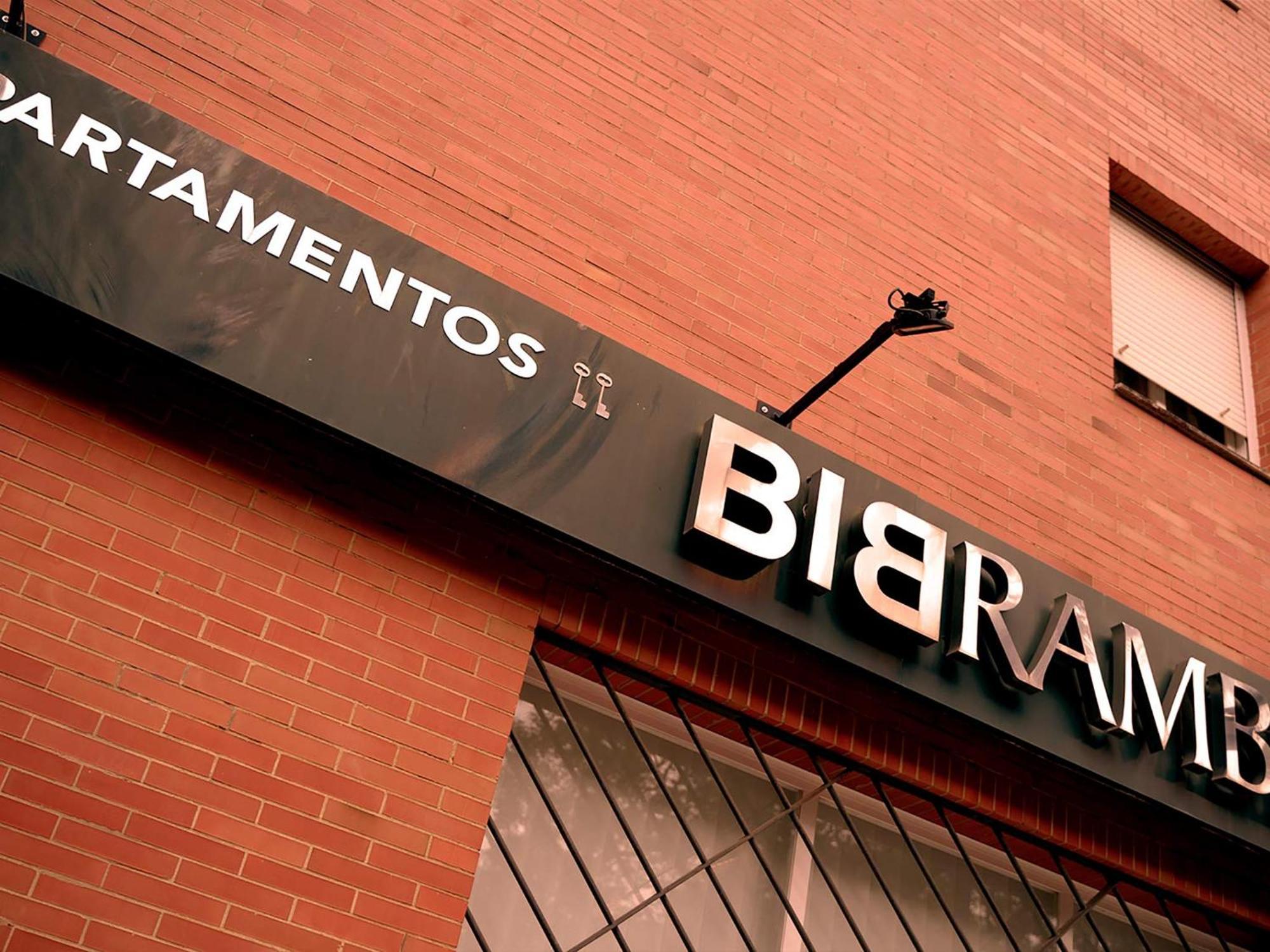 Apartamentos Vertice Bib Rambla Севилья Экстерьер фото