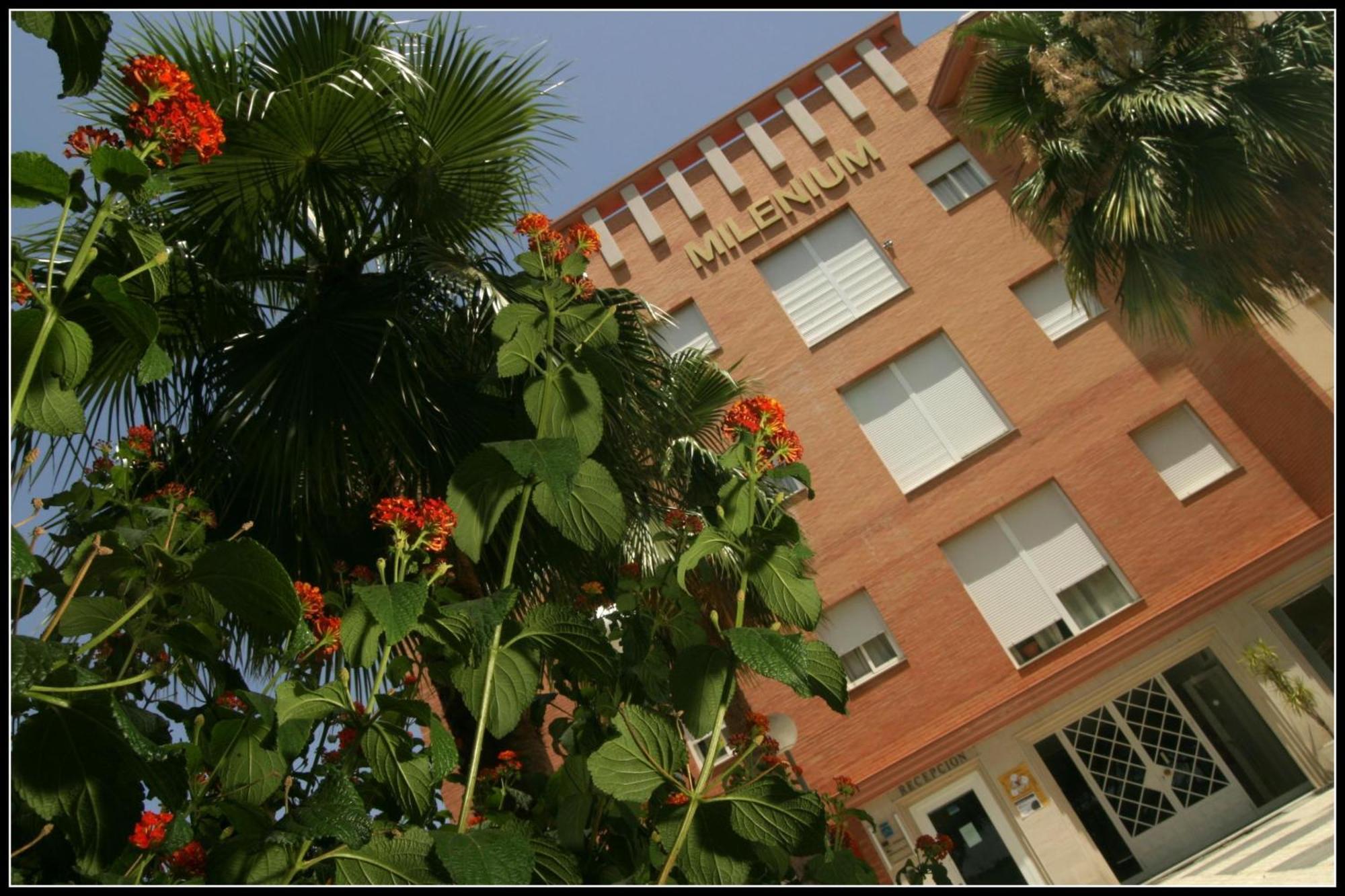 Apartamentos Vertice Bib Rambla Севилья Экстерьер фото