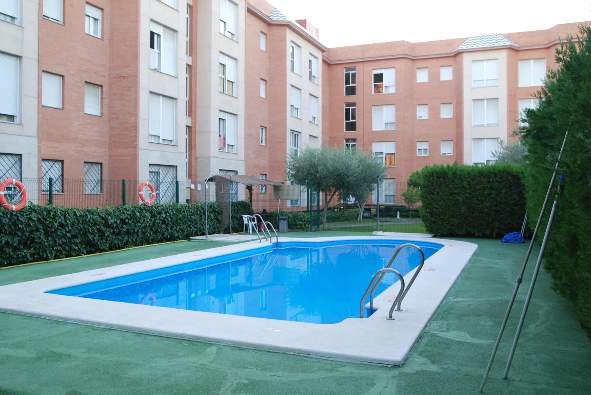 Apartamentos Vertice Bib Rambla Севилья Экстерьер фото