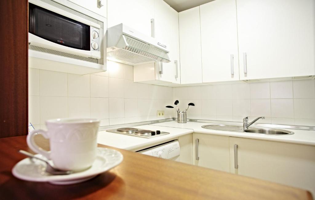 Apartamentos Vertice Bib Rambla Севилья Номер фото