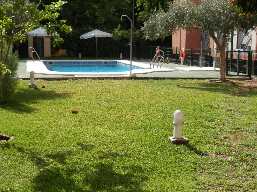Apartamentos Vertice Bib Rambla Севилья Экстерьер фото