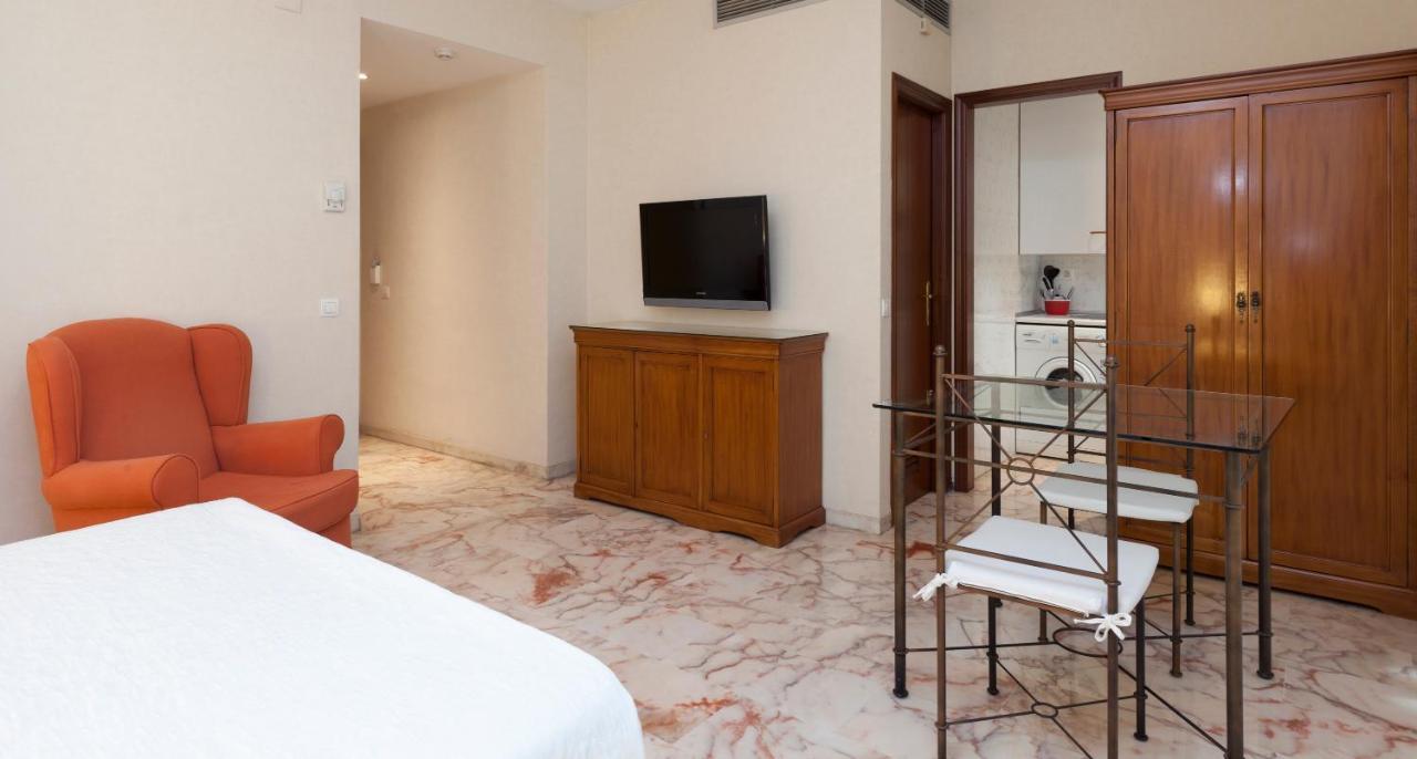 Apartamentos Vertice Bib Rambla Севилья Экстерьер фото