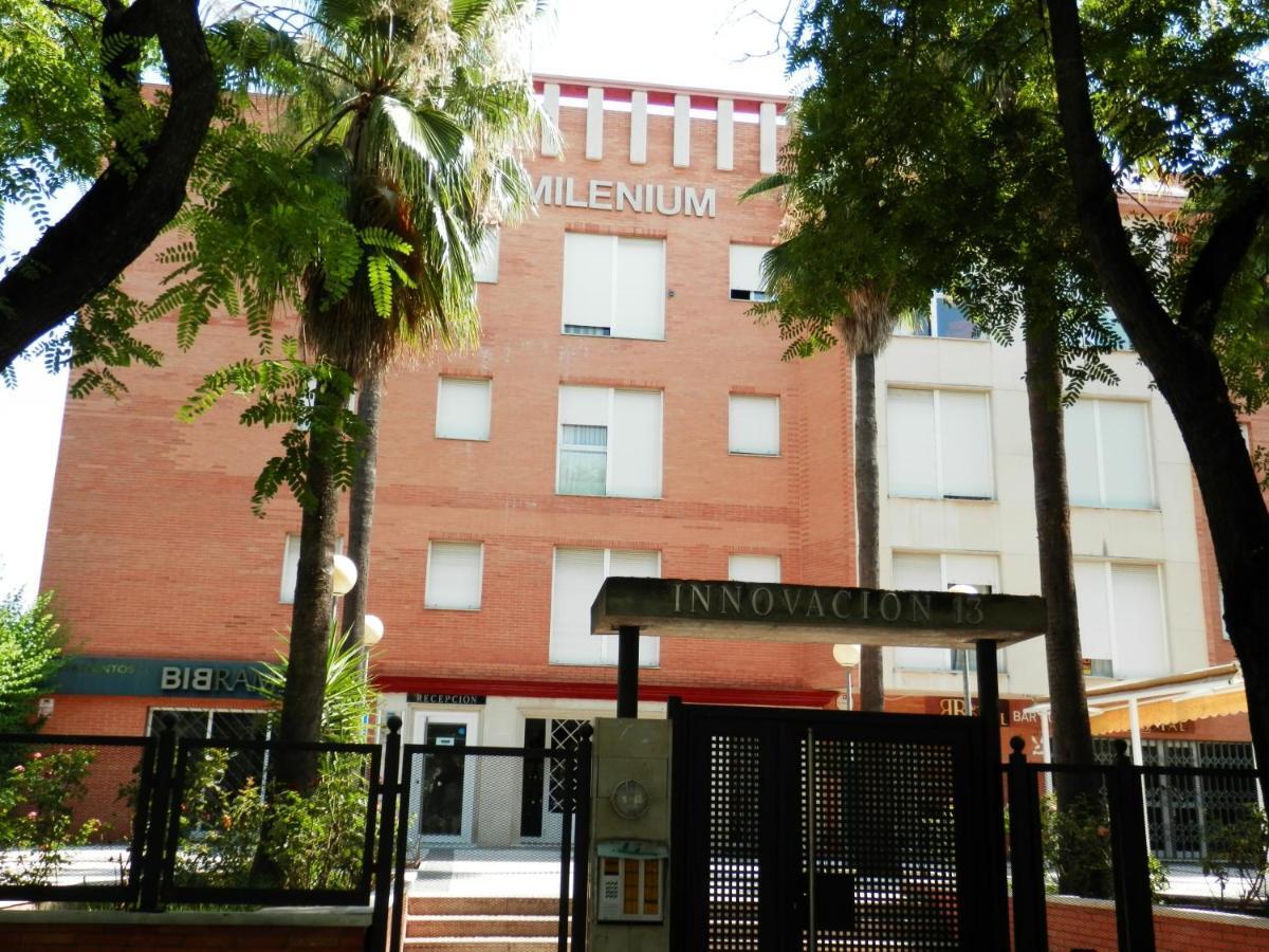 Apartamentos Vertice Bib Rambla Севилья Экстерьер фото