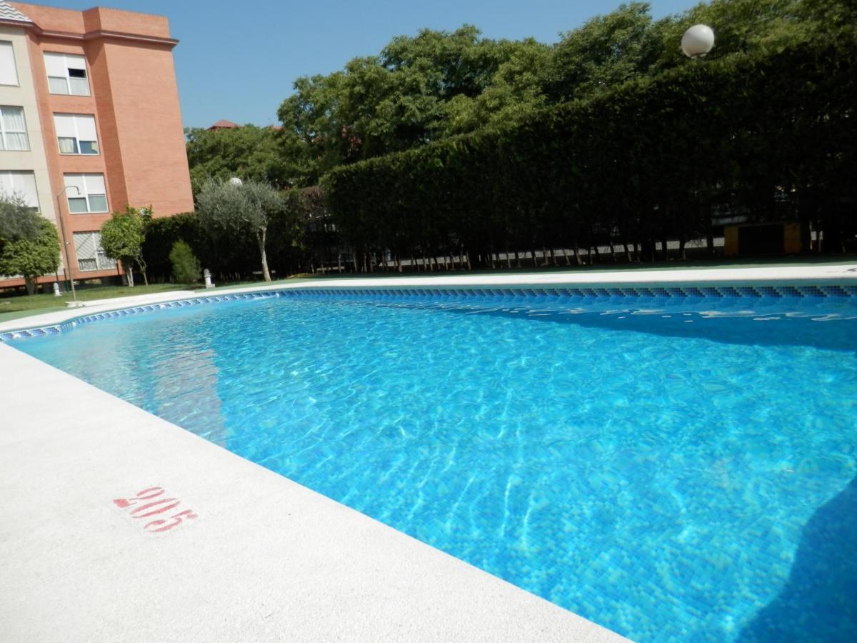 Apartamentos Vertice Bib Rambla Севилья Экстерьер фото